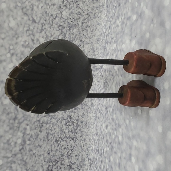 Folk Art pair of Chickens - Picture 3 of 7